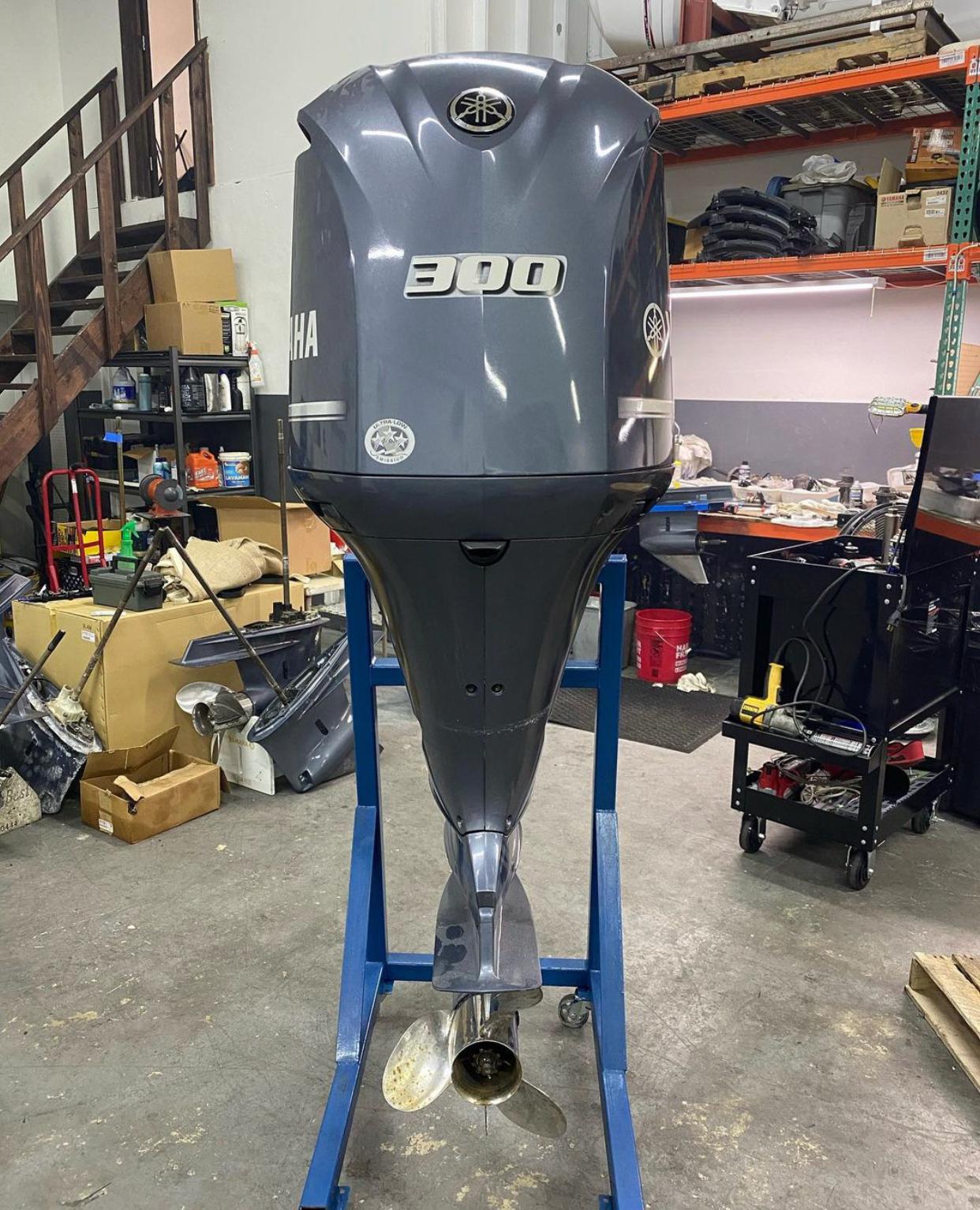 Used Yamaha 300hp Outboard Motor for sale