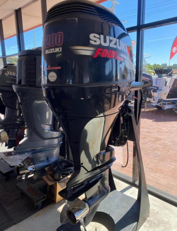 Used Suzuki 200hp Outboard Motor for sale