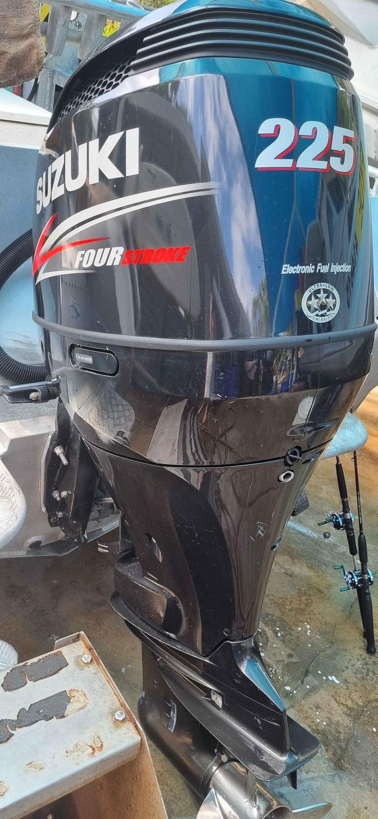 Used Suzuki 225hp Outboard Motor for sale