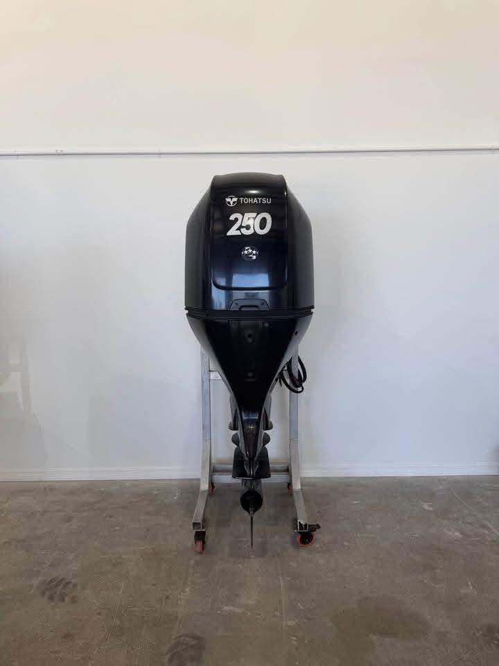 Used Tohatsu 250hp Outboard Motor 2 Used Tohatsu 250hp Outboard Motor for sale
